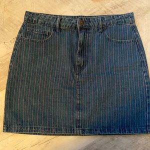 Forever 21 denim skirt size Large